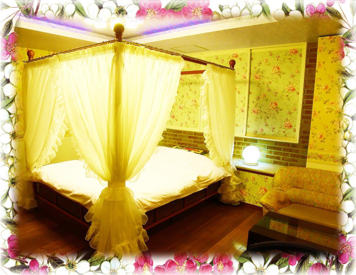 Kyoto Hotel Crown (Adults Only) Zewnętrze zdjęcie